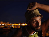 f/1.6 large aperture Enhanced night photography