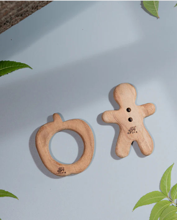 Ariro Wooden Teethers - Apple and Gingerbread Man