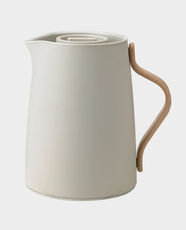 Stelton Emma Vacuum Tea Jug | 1 L Capacity | Double-Walled Stainless Steel Insert | Beech Wood Handle | Easy-Click Lid | Scandinavian Design - Soft Sand