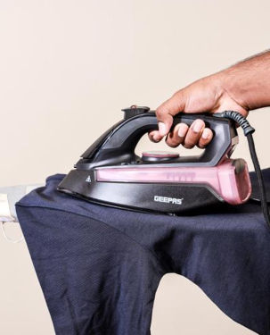 Geepas GSI7791 Steam Iron with Ceramic Plate